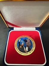 Load image into Gallery viewer, PRESIDENT TRUMP RALLY ASSASSINATION ATTEMPT 2" COIN WITH PRESENTATION CASE IF GOD IS FOR US, WHO CAN BE AGAINST US?